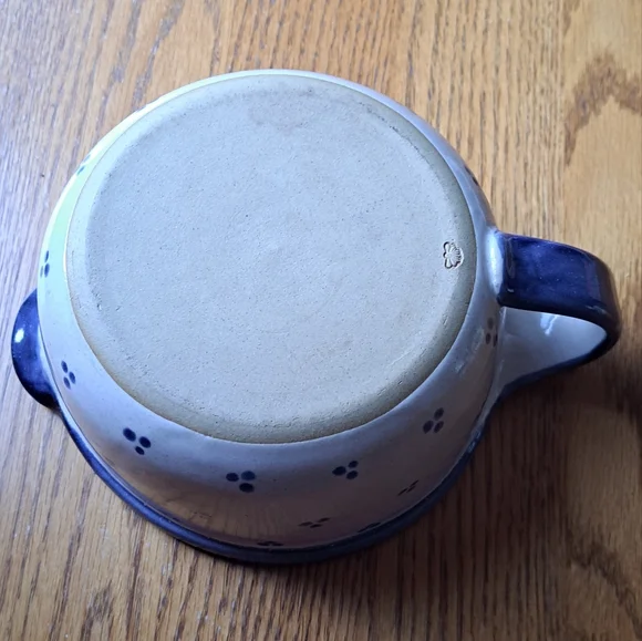 Pottery bowl with handle - Picture 2 of 5